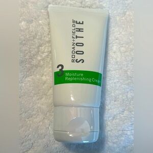 NEW Factory-seal Rodan+Fields Soothe sensitive skin Moisture Replenishing Cream